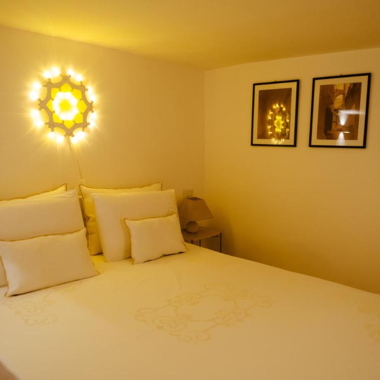 San Gaetano Luxury Home - Family Room with Balcony - 33