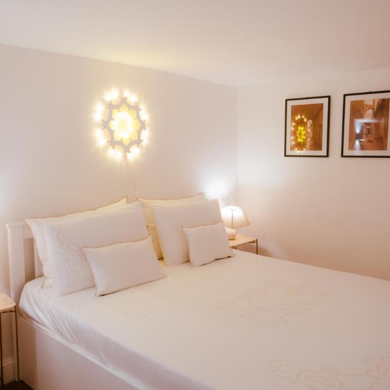 San Gaetano Luxury Home - Family Room with Balcony - 29