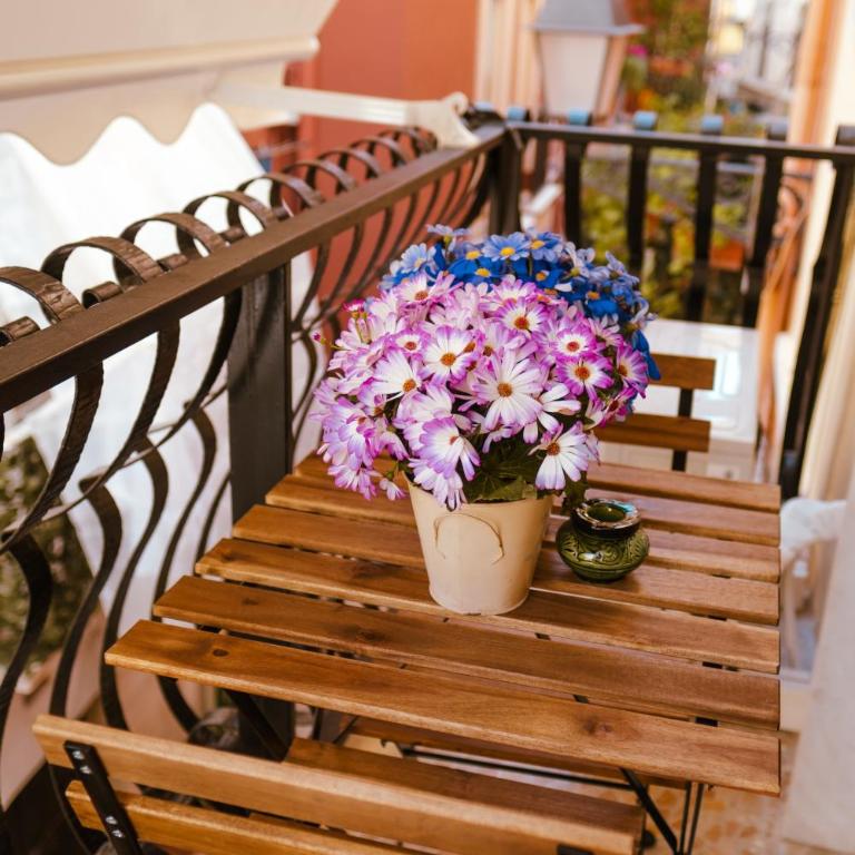 San Gaetano Luxury Home - Family Room with Balcony - 45