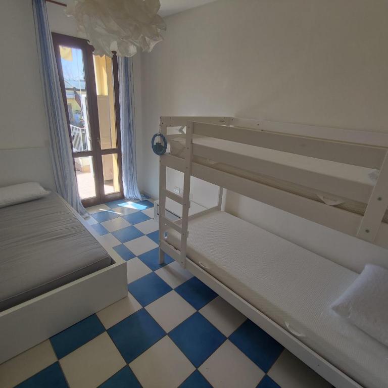 Appartamento L'Azalea - a due passi da Numana con grande terrazzo e piscina condominiale stagionale - Appartamento con 2 Camere da Letto - 20