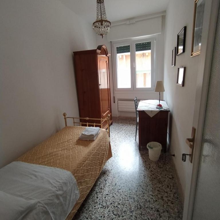 Casa Gialla - Camera Singola Standard con Bagno in Comune - 7