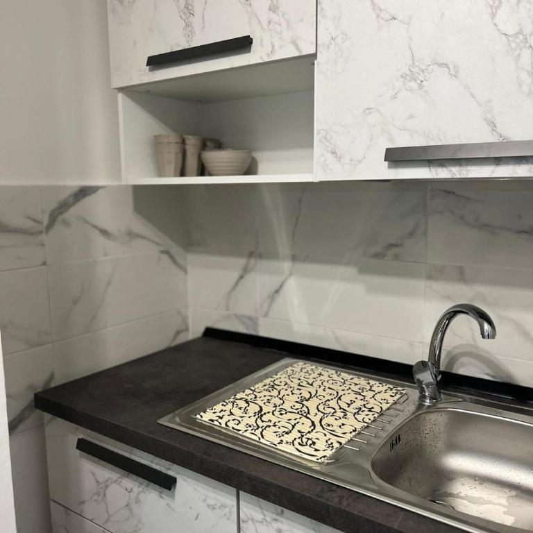 MeliKris home - Appartamento con 2 Camere da Letto - 34