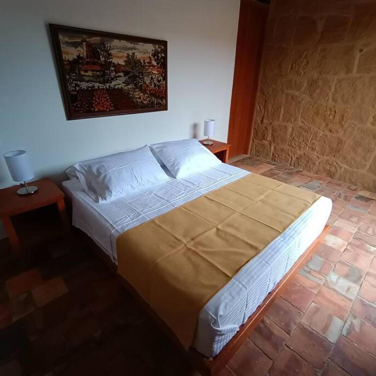 Casa Mantilla - Three-Bedroom House - 14