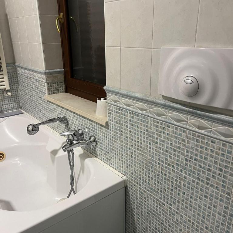 RG HOUSE - Appartamento con 2 Camere da Letto - 8
