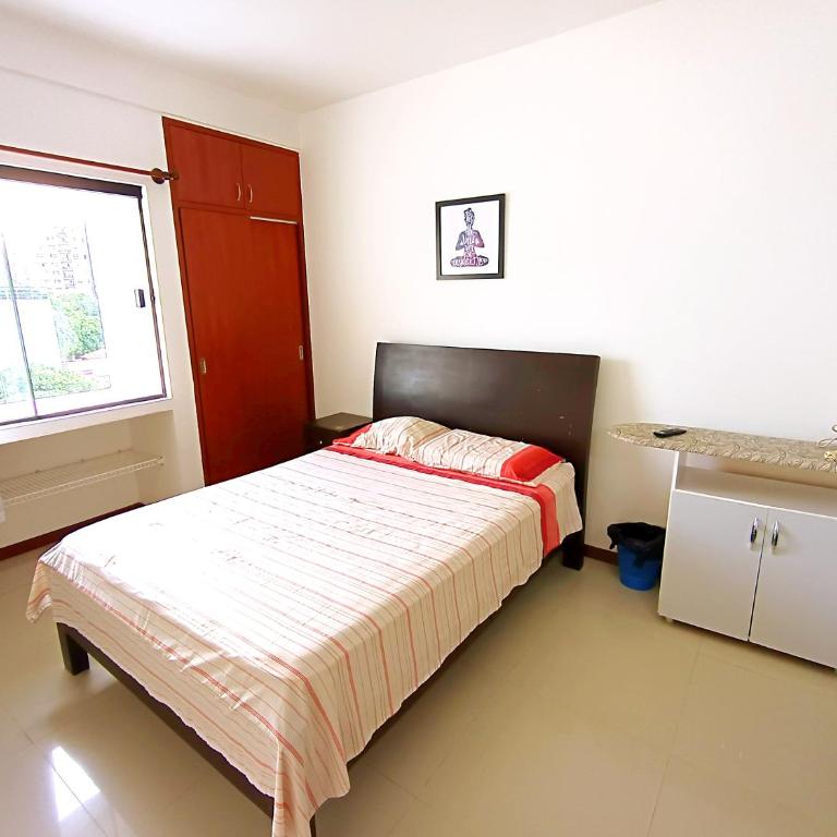 Departamentos en Edificio Acrebol Santa Cruz - Apartamento - 2