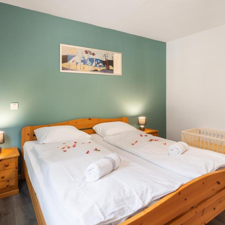 Between Lakes Apartments - 58 - Apartment mit 3 Schlafzimmern und Balkon - 1