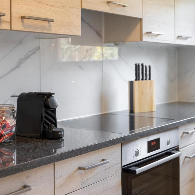 Between Lakes Apartments - 58 - Apartment mit 3 Schlafzimmern und Balkon - 3