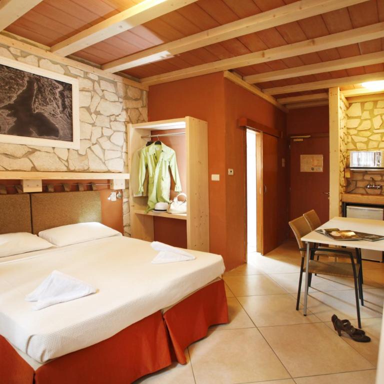 Albergo Garni Orchidea - Camera Matrimoniale con Balcone - 2
