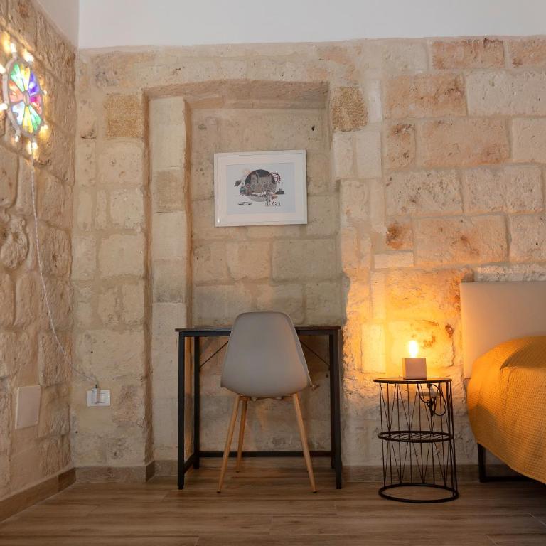 Apulian House - Camera Matrimoniale con Bagno Privato - 13