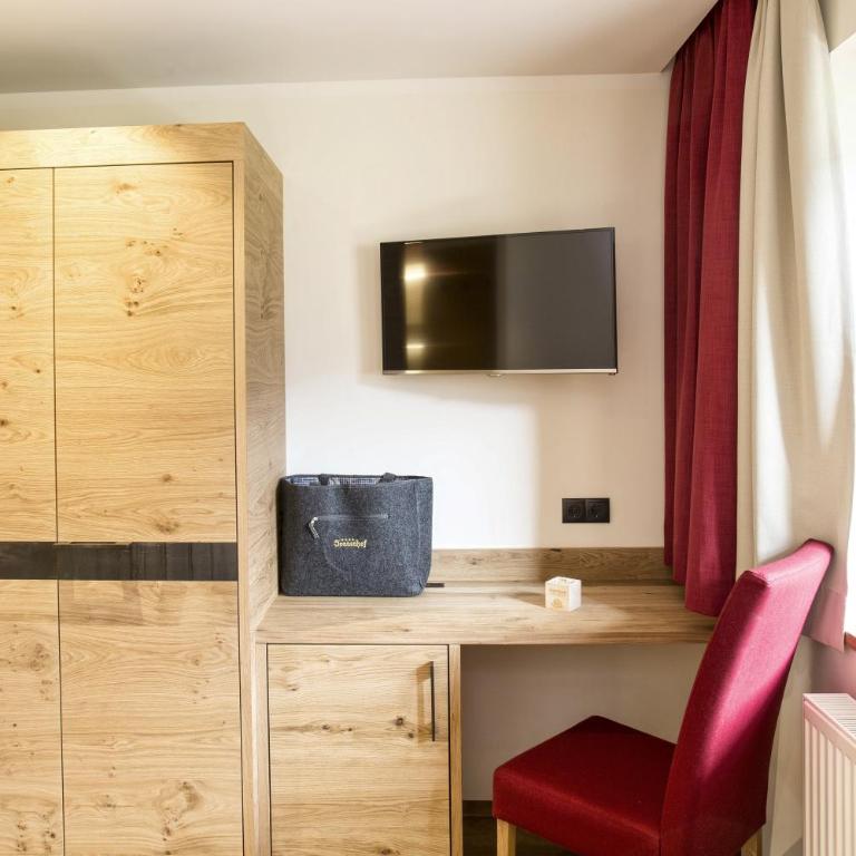 Ferienhotel Sonnenhof - Einzelzimmer mit Balkon - Nebengebäude - 2