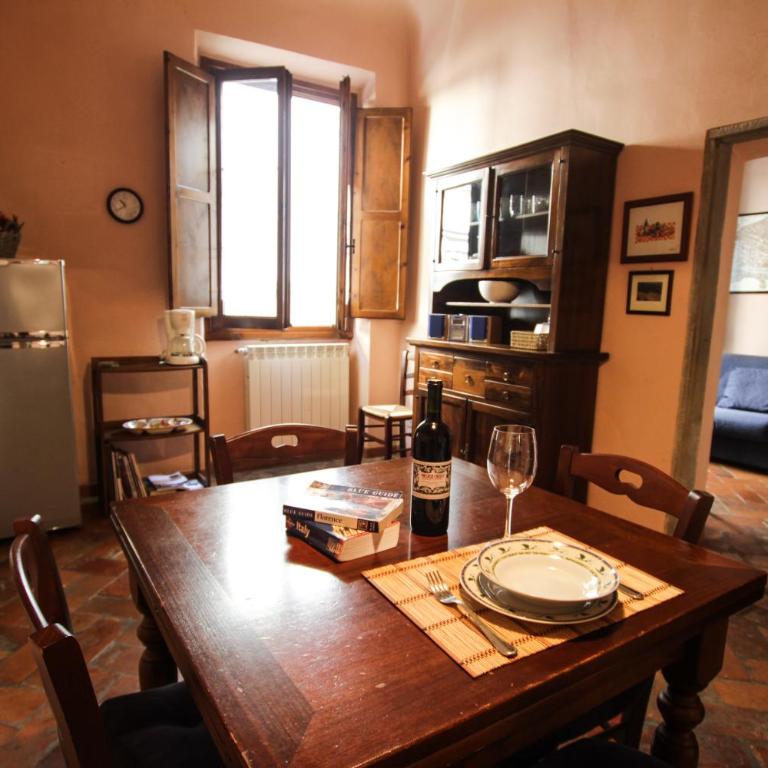 Classico e romantico Appartamento Fiorentino 10 min a piedi da Ponte Vecchio e 5 minuti da Palazzo Pitti area UNESCO - Appartamento Familiare con 2 Camere da Letto - 4