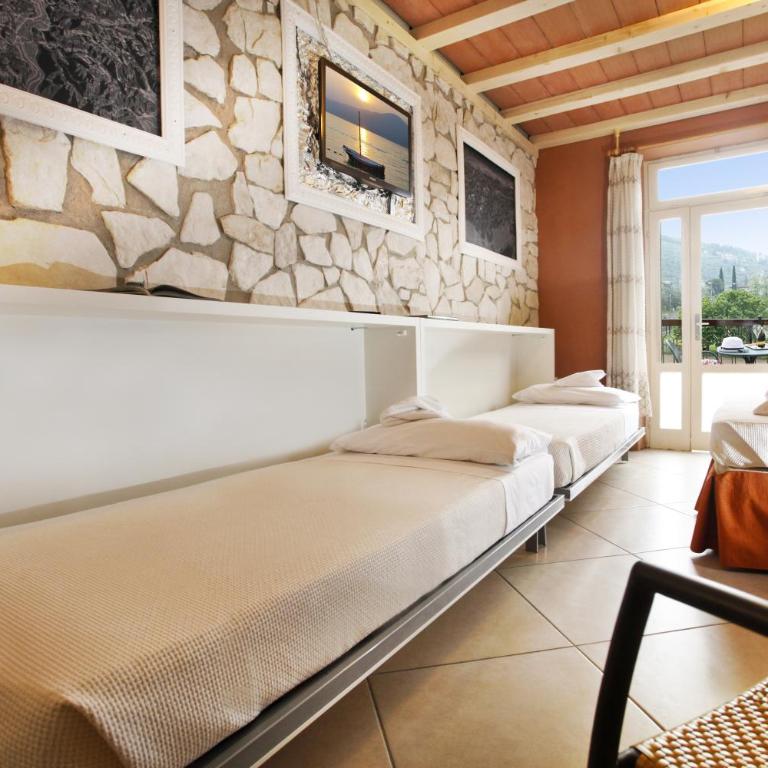Albergo Garni Orchidea - Camera Matrimoniale con Balcone - 4