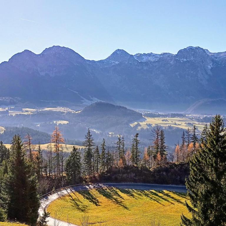 Villa Edelweiss - 3 to 6 Guests - private use of indoor pool, sauna and garden terrace - Apartment mit 2 Schlafzimmern - 31