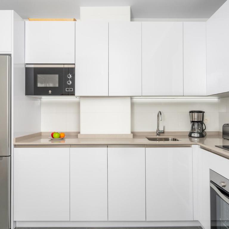Central Family Lodging by Costarentals - Ref 111 - Two-Bedroom Apartment - 4