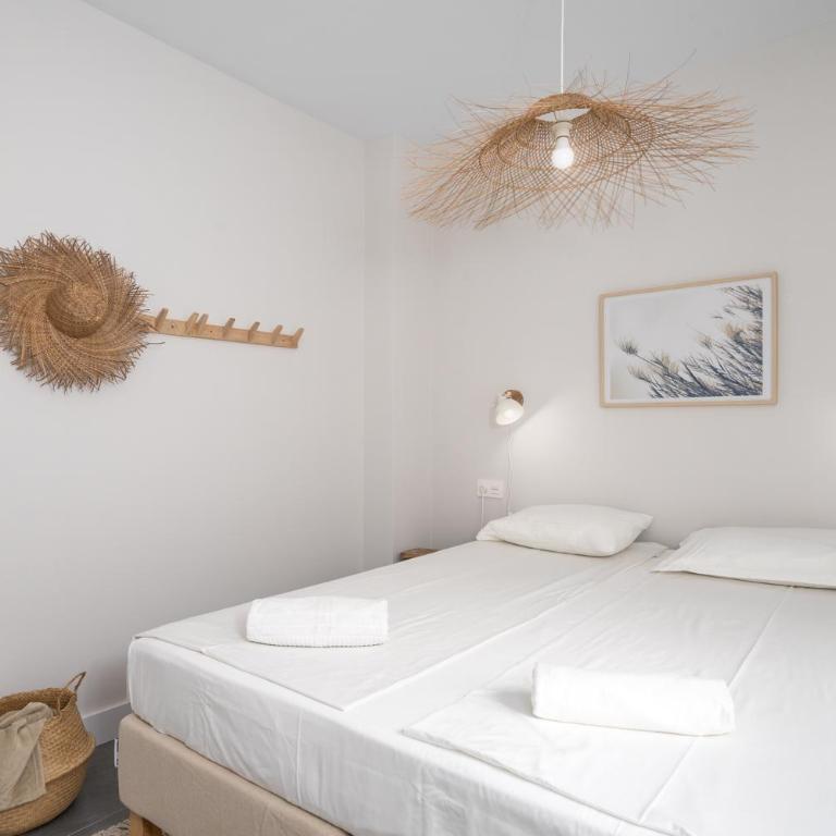 Central Family Lodging by Costarentals - Ref 111 - Two-Bedroom Apartment - 17
