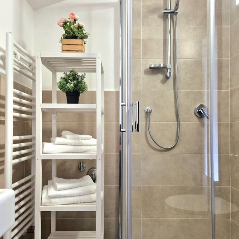 [Idromassaggio & BBQ]wifi, relax e private parking - Casa con 2 Camere da Letto - 8