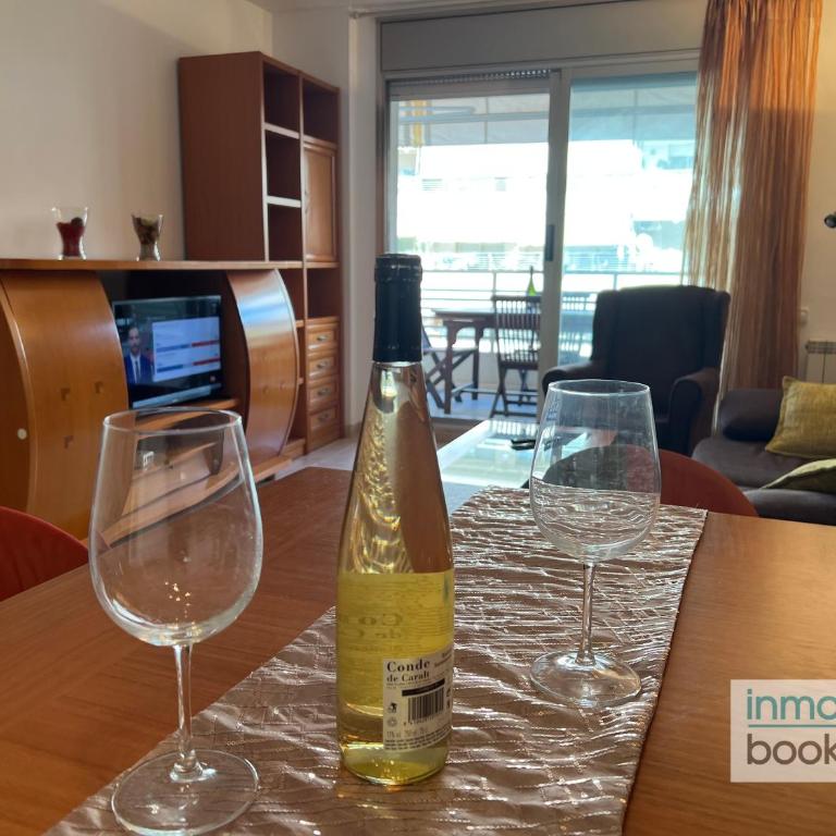 Villa Elvira Salou , con piscina y aparcamiento gratis - Three-Bedroom Apartment - 18