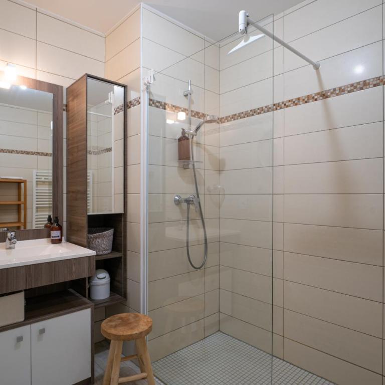 Côté Port - Appt sortie privée vers le port - One-Bedroom Apartment - 13
