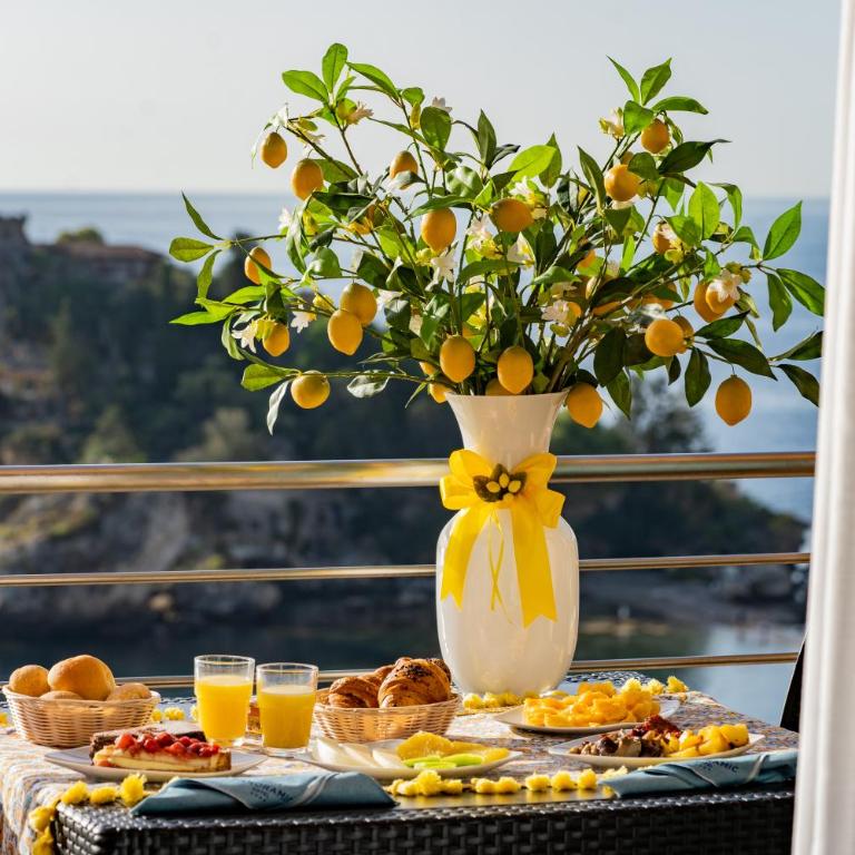 Taormina Panoramic Hotel - Camera Deluxe Matrimoniale/Doppia con Letti Singoli con Vista Mare - 4