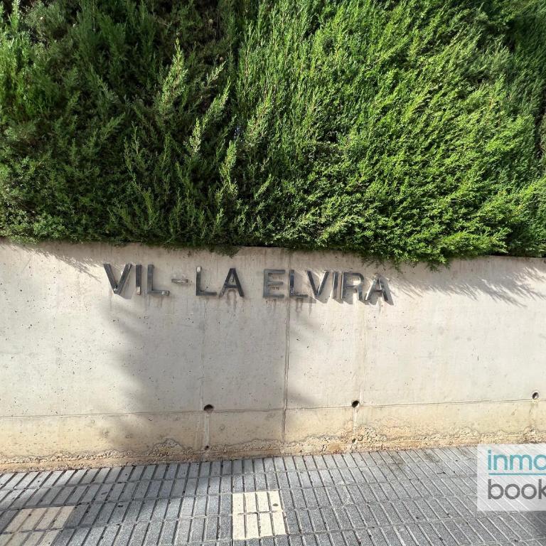 Villa Elvira Salou , con piscina y aparcamiento gratis - Three-Bedroom Apartment - 33