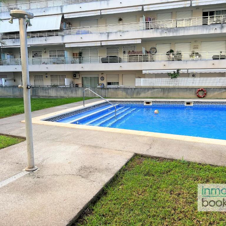 Villa Elvira Salou , con piscina y aparcamiento gratis - Three-Bedroom Apartment - 47