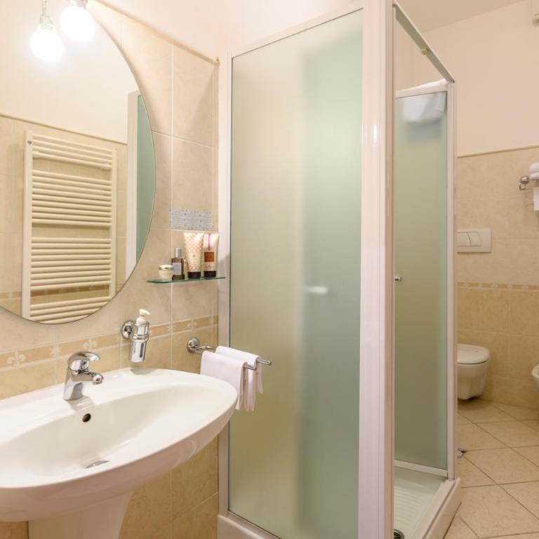 Hotel Rutiliano - Camera Matrimoniale/Doppia con Letti Singoli - Accesso Disabili - 4