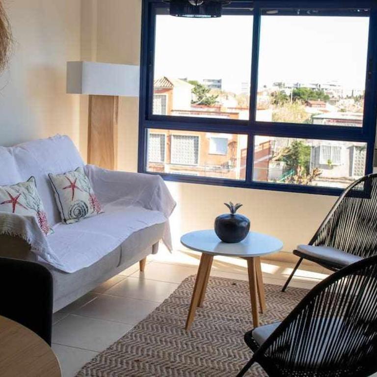 Coqueto apartamento con vistas al mar - Two-Bedroom Apartment - 17
