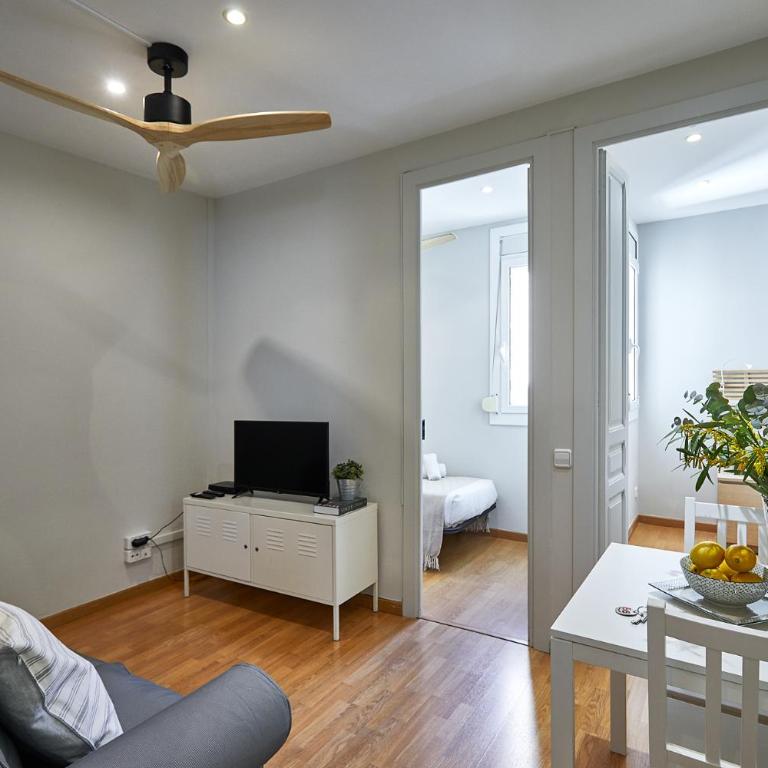 BBarcelona Montjuic Apartment - Two-Bedroom Apartment - 2