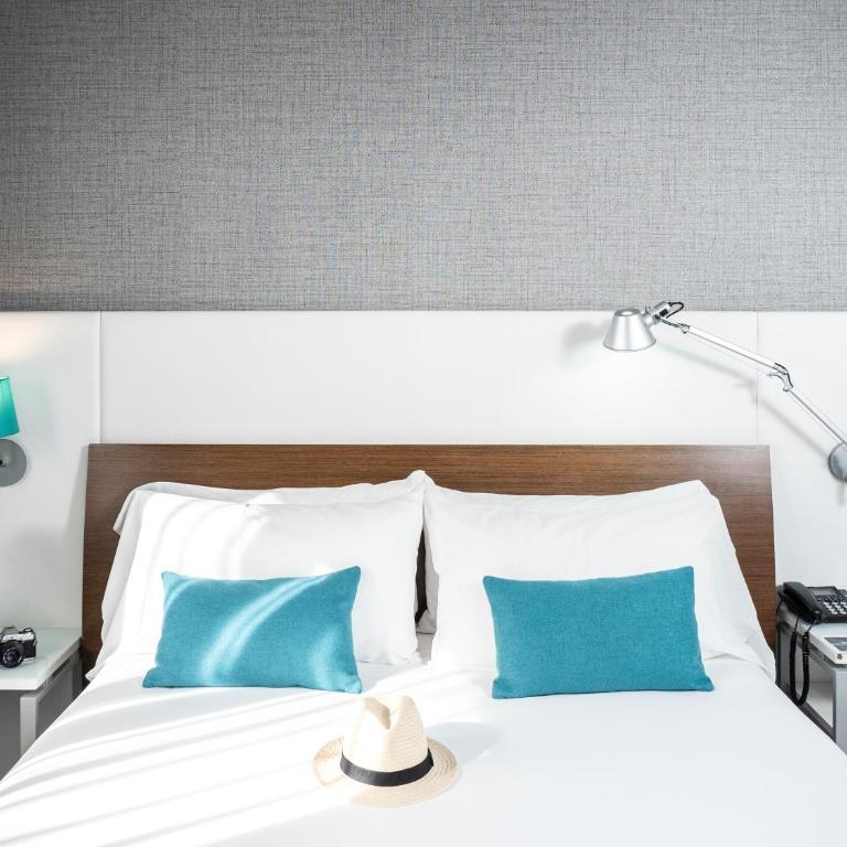 Ibis Styles A Coruna - Habitación Doble Superior con balcón - 7