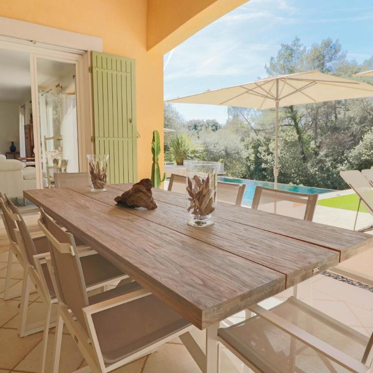 Peaceful Villa with Infinity Pool, 10' from the Center of Antibes - Villa avec Piscine Privée - 5