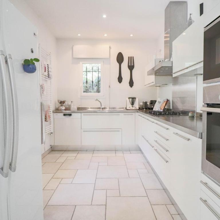 Peaceful Villa with Infinity Pool, 10' from the Center of Antibes - Villa avec Piscine Privée - 9