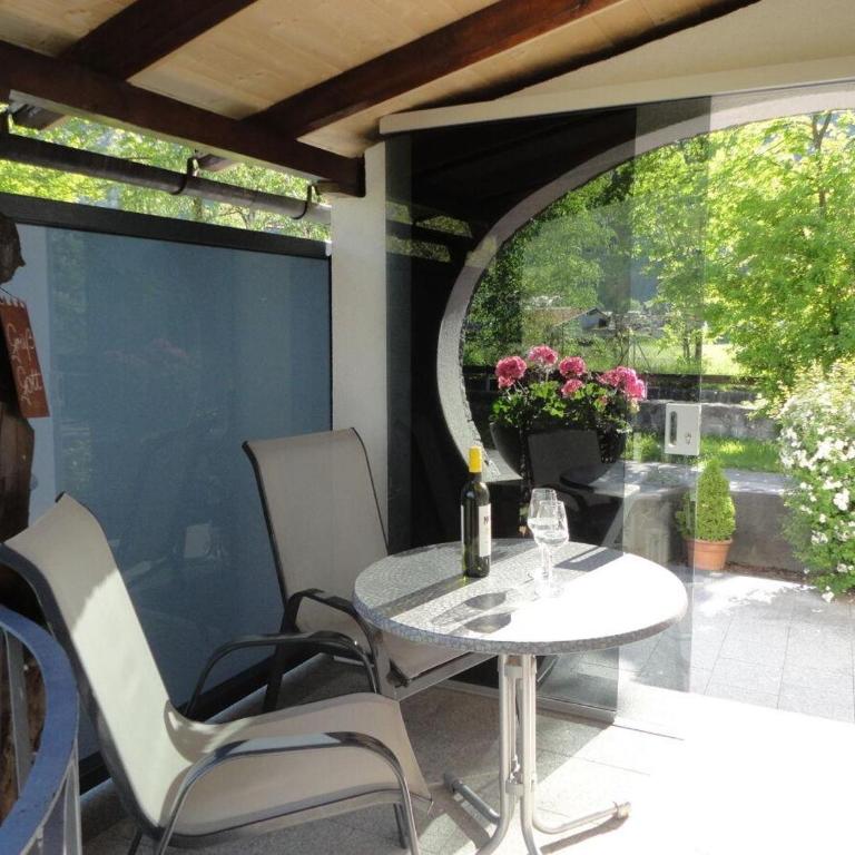 Apartment bei Anna - Two-Bedroom Apartment with Bathroom - 34