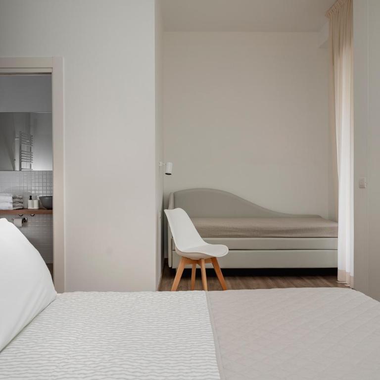 Riccione Beach Hotel Design - Brunch Experience - Family Room with Terrace - 2