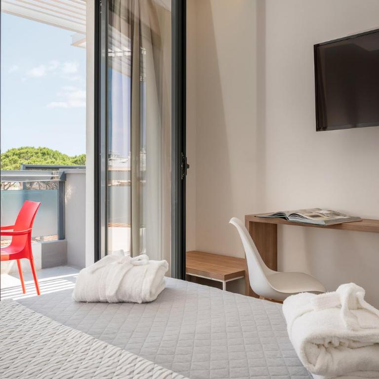 Riccione Beach Hotel Design - Brunch Experience - Double Room with Balcony - 18