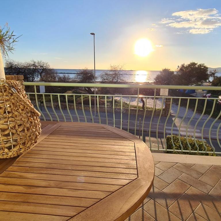 Exclusive on the beach - Two-Bedroom Apartment - 3