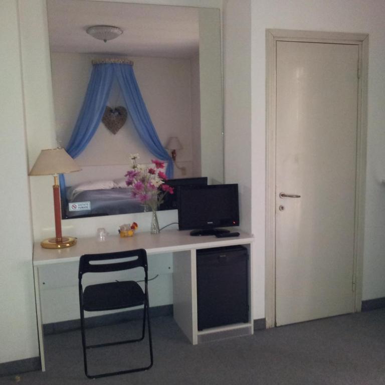 Hotel Post - Camera Doppia con Letti Singoli - 1