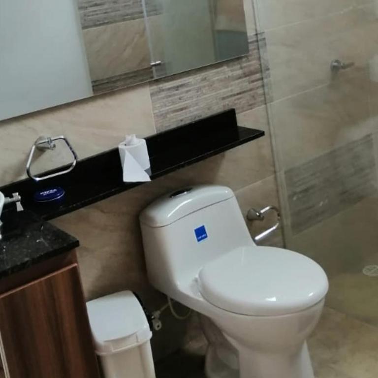 Casa Quinta Moderna Piscina Privada via Girardot zonas verdes - Casa de 4 dormitorios - 11