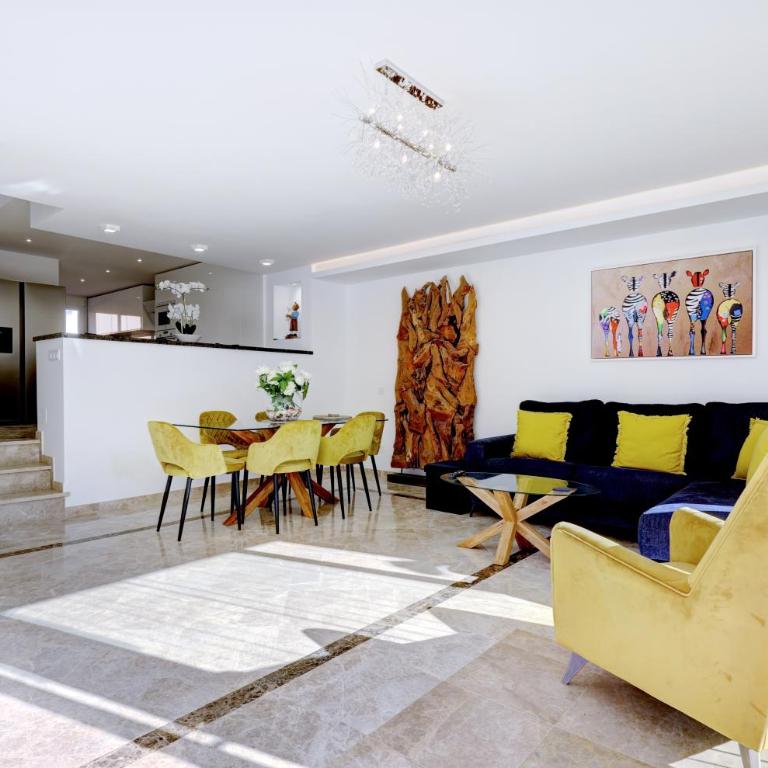Luxury modern beachfront 3 bed gated community townhouse with pool, sun terrace, sea views close to all amenities - Casa de 3 dormitorios - 14