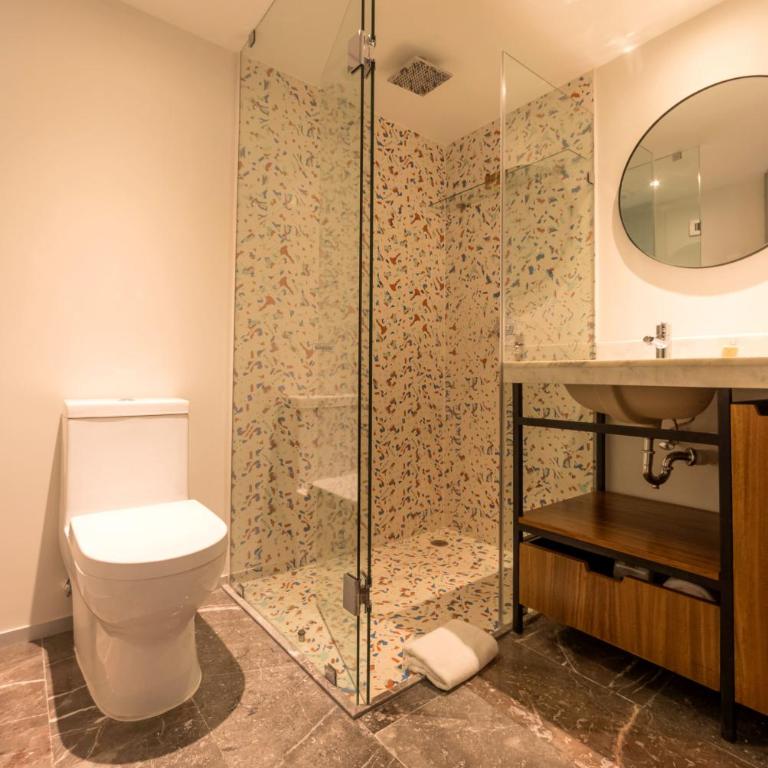Singular Joy Vacation Rentals - Deluxe Apartment - 14