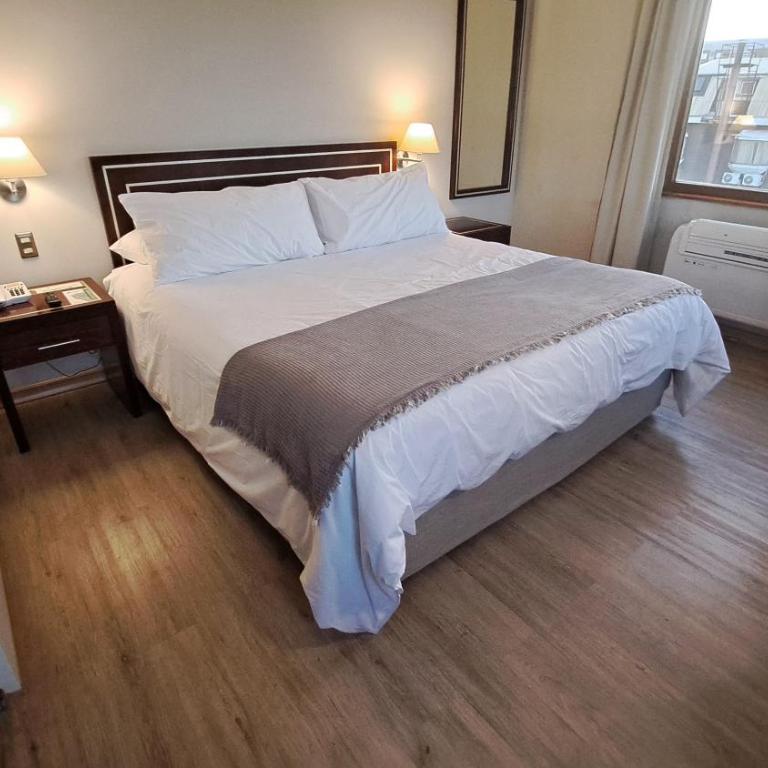 Hotel Diego de Almagro Valdivia - Habitación con cama grande - 2