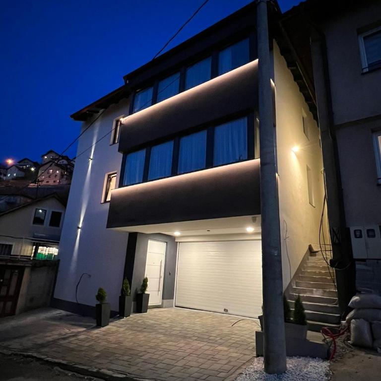 Crystal Apartments Old Town Sarajevo - Apartment - 17