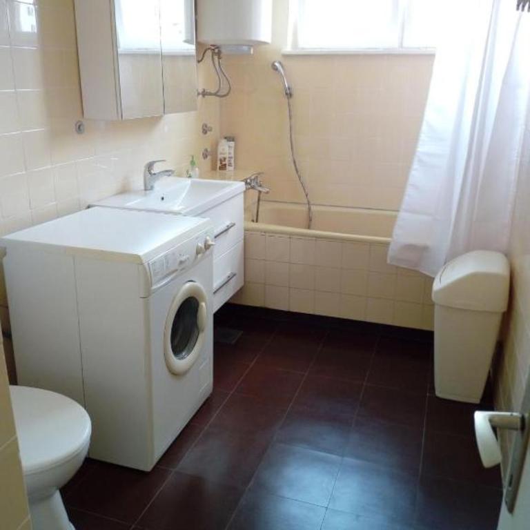 Apartment Palas - Two-Bedroom Apartment - 9