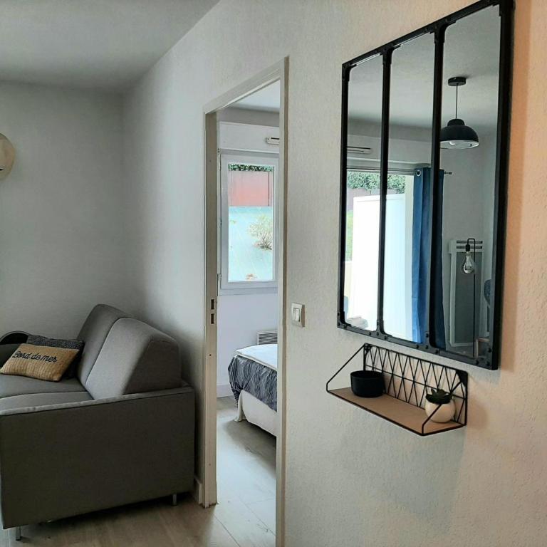 Appartement cosy avec balcon, proche centre et plages, parking inclus - FR-1-239-896 - Appartement 1 Chambre - 2