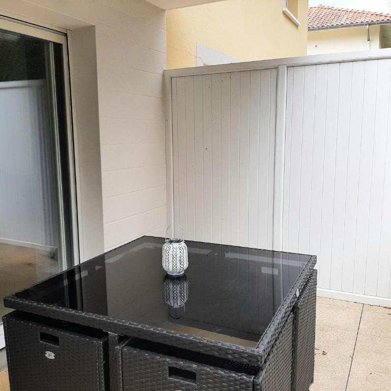 Appartement cosy avec balcon, proche centre et plages, parking inclus - FR-1-239-896 - Appartement 1 Chambre - 12