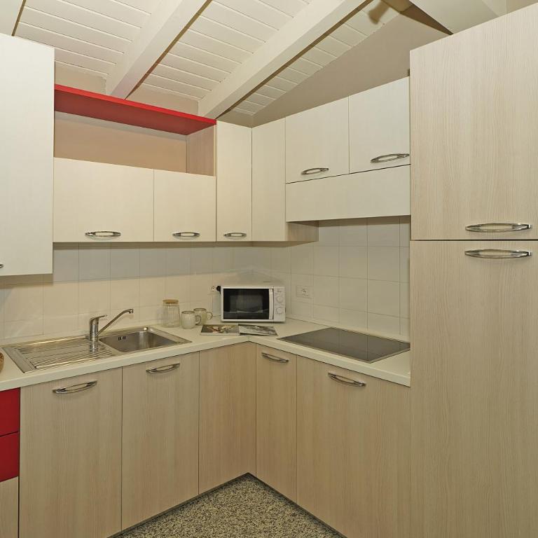 Onda Blu Resort - Appartamento con 2 Camere da Letto e Vista Lago - 9