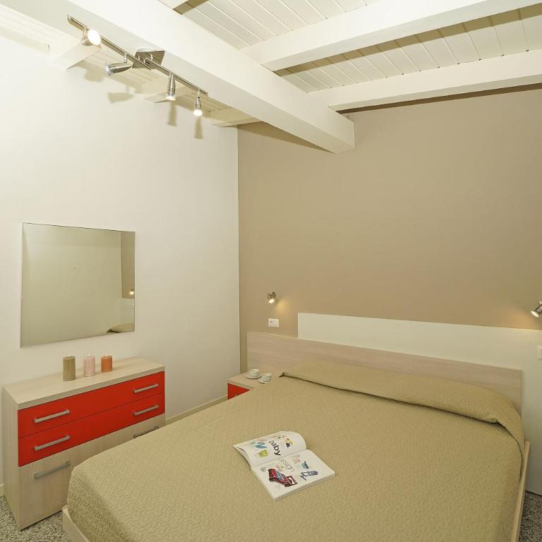 Onda Blu Resort - Appartamento con 2 Camere da Letto e Vista Lago - 6