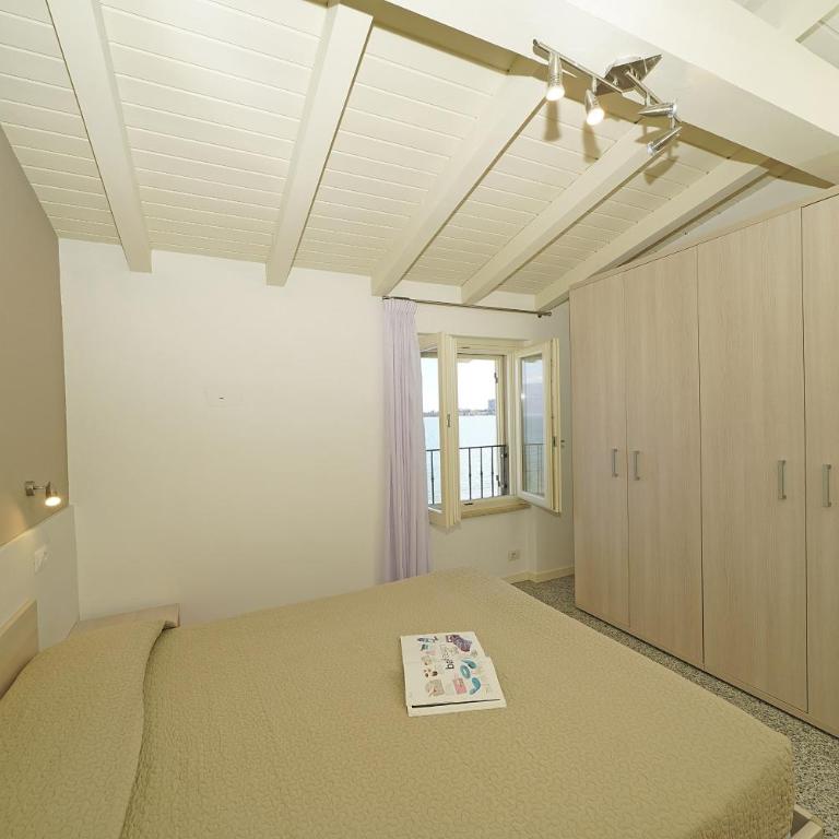 Onda Blu Resort - Appartamento con 2 Camere da Letto e Vista Lago - 4