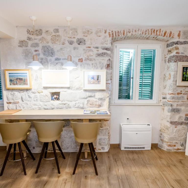 Apartmani Art Karampana - Apartment with Balcony - 23