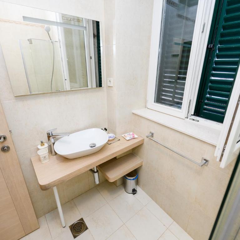 Apartmani Art Karampana - Apartment with Balcony - 28