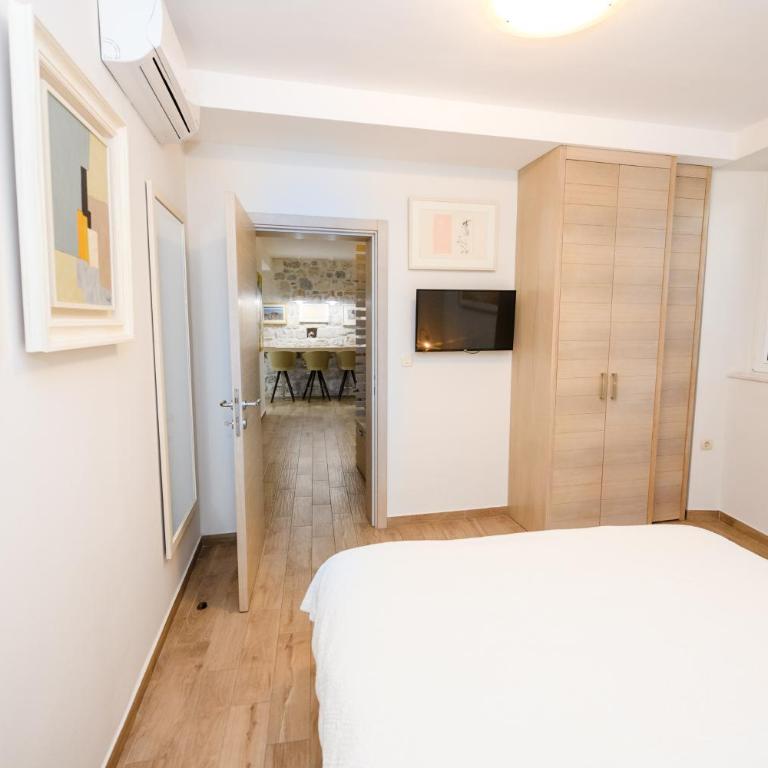 Apartmani Art Karampana - Apartment with Balcony - 32